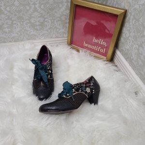 Poetic License Mary Jane Heel Patterned Shoes